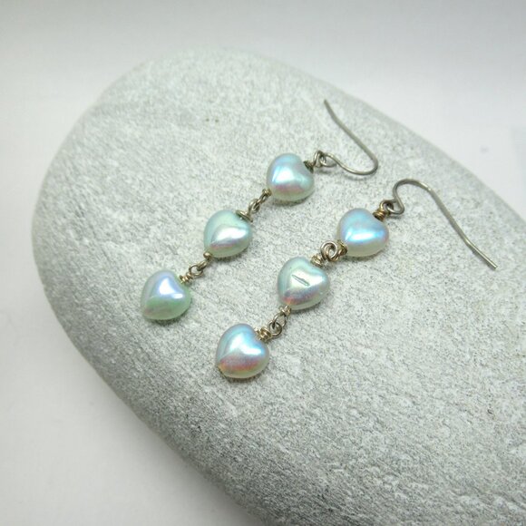 UG heart earrings - Picture 3 of 10